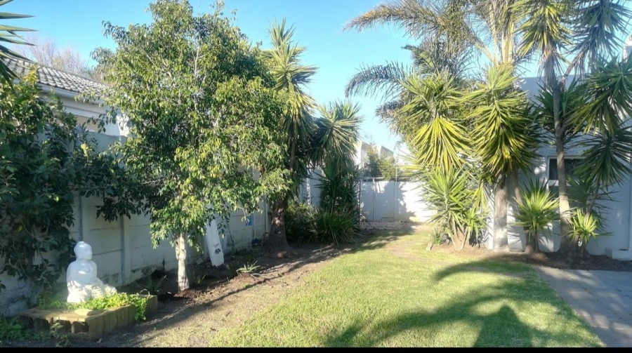 5 Bedroom Property for Sale in Parklands Western Cape